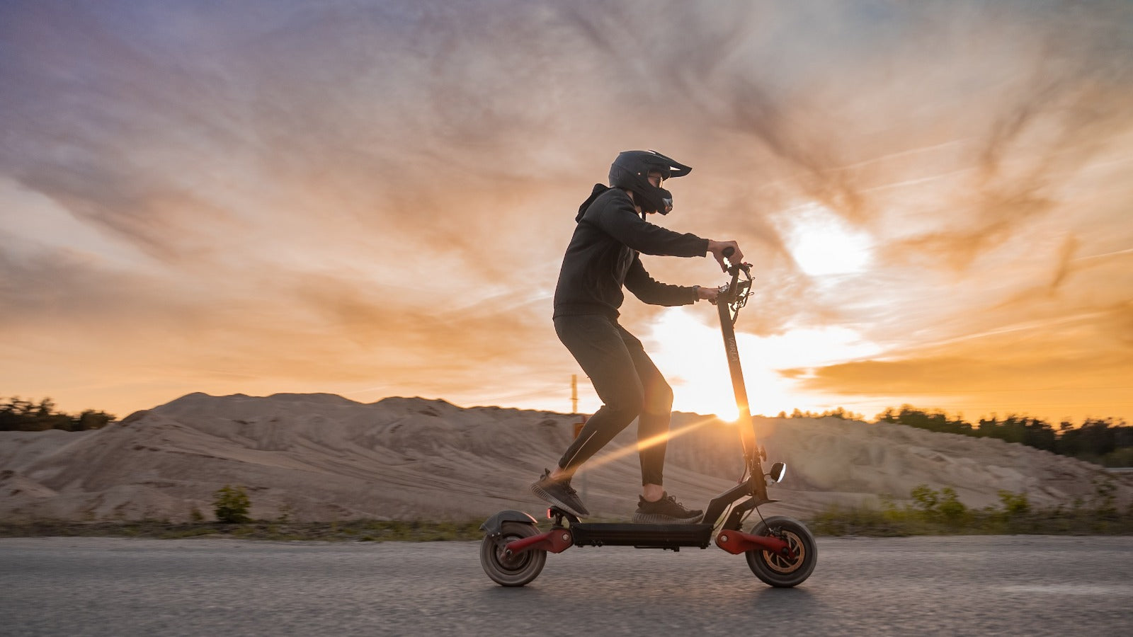 Outdoor Lover or Commuter? Unleash the Power of Varla Scooters this Black Friday