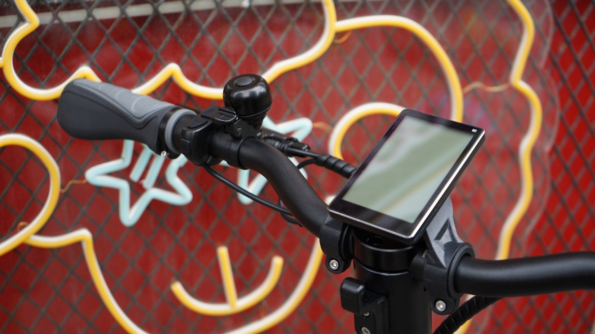 8 Best Long Range Escooter Accessories for Commuting