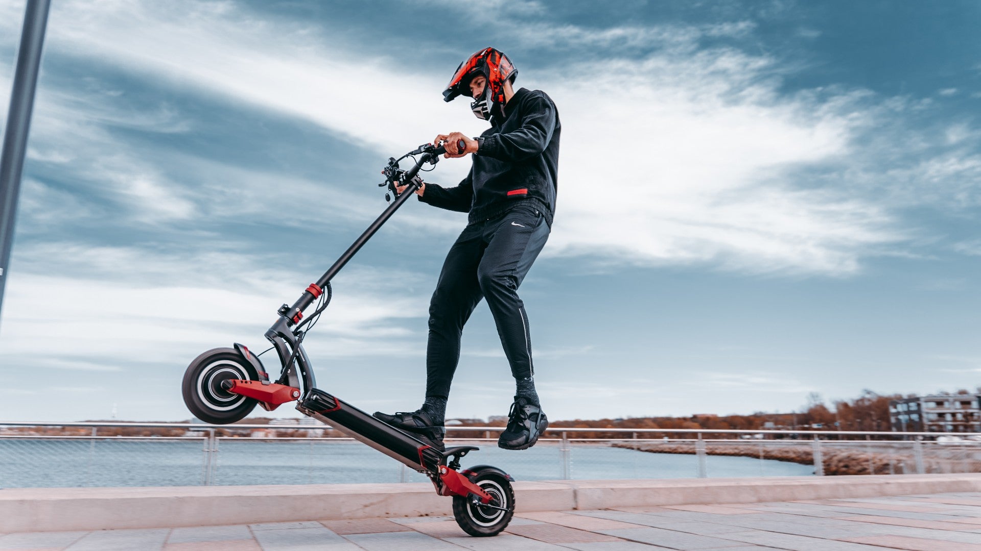 Electric Scooter: Is It Better to Buy or Rent?